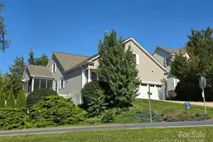 2 Flowering Cherry Dr, Asheville, NC 28805 - Photo 2