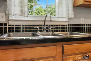 2426 Redbud Dr, Gastonia, NC 28056 - Photo 18