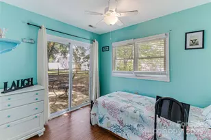 159 NE 6th St, Oak Island, NC 28465 - Photo 18