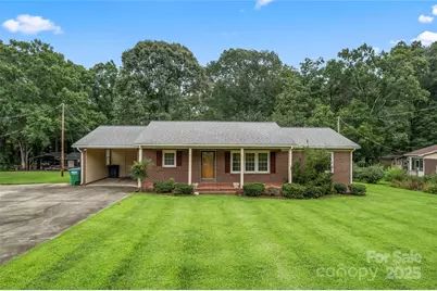 320 Forest Park Drive, Denton, NC 27239 - Photo 1