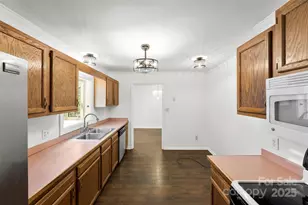 117 S Enochville Ave, Kannapolis, NC 28081 - Photo 14