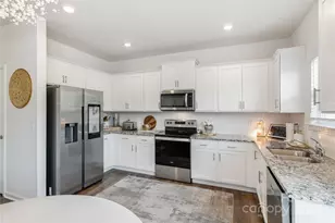 182 Marathon Ln, Candler, NC 28715 - Photo 10