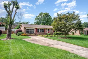 2425 Essen Ln, Gastonia, NC 28054 - Photo 4