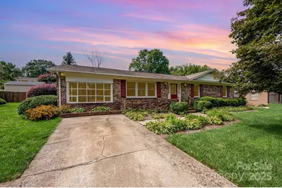 2425 Essen Lane, Gastonia, NC 28054 - Photo 2