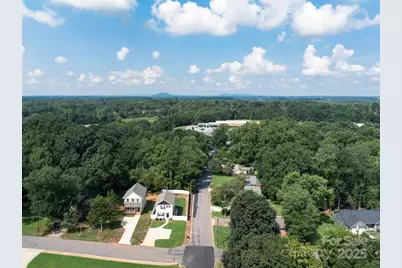 2661 N Ashe Avenue, Newton, NC 28658 - Photo 30