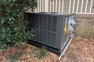 105 Redcoat Dr, Fort Mill, SC 29715 - Photo 2