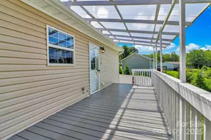 185 Bradshaw Cir, Candler, NC 28715 - Photo 32