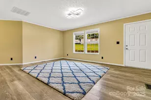 185 Bradshaw Cir, Candler, NC 28715 - Photo 8