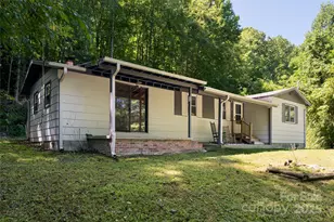 14 Rachel Fay Dr, Hendersonville, NC 28739 - Photo 2