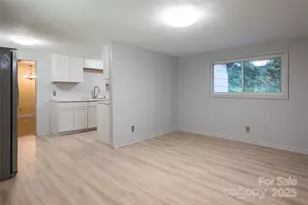 14 Rachel Fay Dr, Hendersonville, NC 28739 - Photo 10