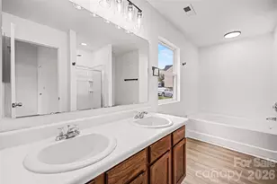 7941 Mossycup Dr, Charlotte, NC 28215 - Photo 6