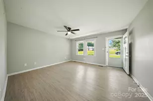 4606 Cloverwood Ln, Gastonia, NC 28052 - Photo 4