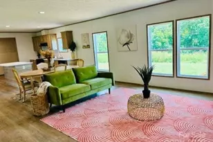 6015 Bridges St, Catawba, NC 28609 - Photo 4