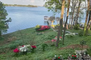 16318 Belle Isle Dr, Cornelius, NC 28031 - Photo 8