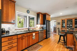 16318 Belle Isle Dr, Cornelius, NC 28031 - Photo 14