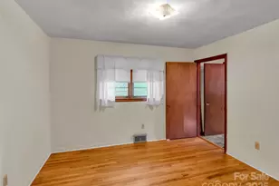 35 Bramlett Dr, Waynesville, NC 28785 - Photo 8