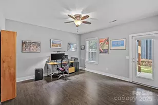 1910 Seegars Pl, Charlotte, NC 28204 - Photo 40