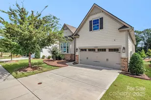 14008 Little Spring Ct, Charlotte, NC 28278 - Photo 2