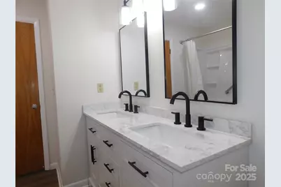 125 Fulton Drive, Hendersonville, NC 28792 - Photo 18