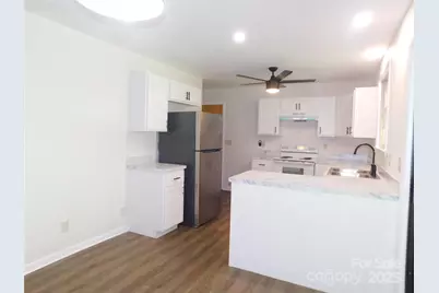 125 Fulton Drive, Hendersonville, NC 28792 - Photo 8