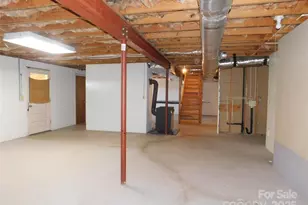 125 Fulton Dr, Hendersonville, NC 28792 - Photo 24