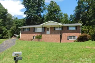 125 Fulton Dr, Hendersonville, NC 28792 - Photo 32