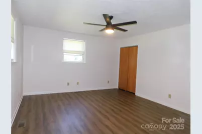 125 Fulton Drive, Hendersonville, NC 28792 - Photo 14