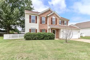 109 Pleasant Grove Ln, Mooresville, NC 28115 - Photo 2