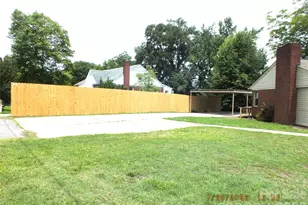 414 Springs St, Lancaster, SC 29720 - Photo 2