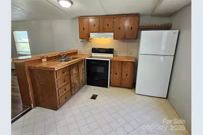 5929 Mourglea Avenue, Connelly Springs, NC 28612 - Photo 6