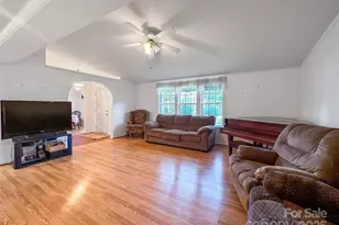 51 Kenneth Cooper Rd, Whittier, NC 28789 - Photo 8