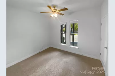 1031 Skyline View Way, Charlotte, NC 28204 - Photo 12