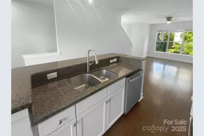 1031 Skyline View Way, Charlotte, NC 28204 - Photo 14