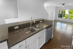 1031 Skyline View Way, Charlotte, NC 28204 - Photo 14