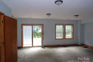 620 Hutch Mountain Rd, Fletcher, NC 28732 - Photo 10