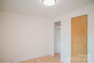 402 Deerfield Court, Hendersonville, NC 28792 - Photo 26