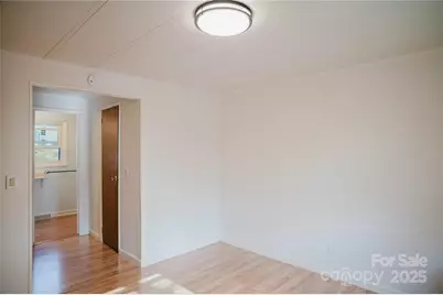 402 Deerfield Court, Hendersonville, NC 28792 - Photo 18