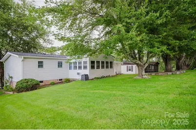 402 Deerfield Court, Hendersonville, NC 28792 - Photo 8