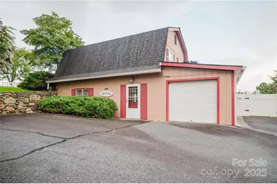 402 Deerfield Court, Hendersonville, NC 28792 - Photo 32