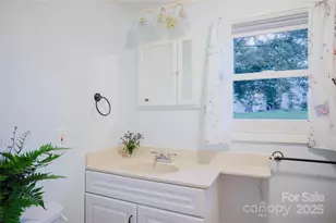 402 Deerfield Ct, Hendersonville, NC 28792 - Photo 20