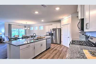 22 Fox Cove Road, Hendersonville, NC 28792 - Photo 2