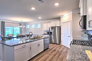 22 Fox Cove Rd, Hendersonville, NC 28792 - Photo 2