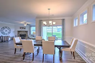 22 Fox Cove Rd, Hendersonville, NC 28792 - Photo 10