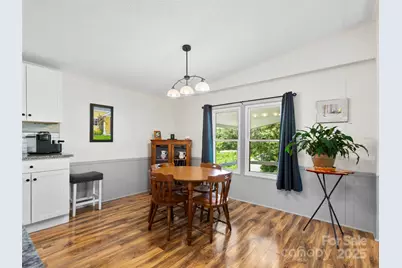 200 Cranbrook Circle, Hendersonville, NC 28792 - Photo 12