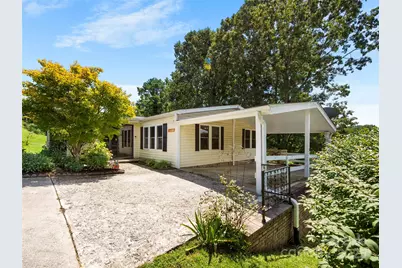 200 Cranbrook Circle, Hendersonville, NC 28792 - Photo 2