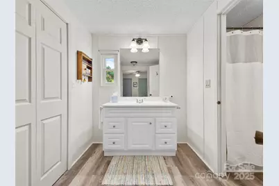 200 Cranbrook Circle, Hendersonville, NC 28792 - Photo 24