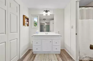 200 Cranbrook Cir, Hendersonville, NC 28792 - Photo 24