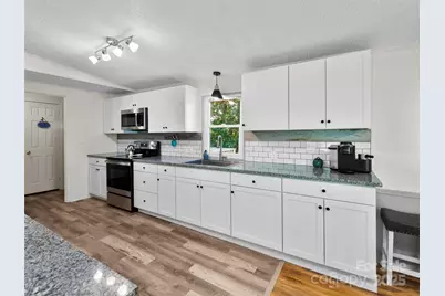 200 Cranbrook Circle, Hendersonville, NC 28792 - Photo 10