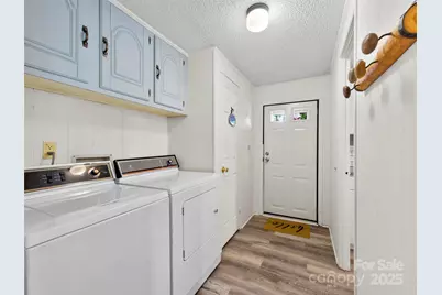 200 Cranbrook Circle, Hendersonville, NC 28792 - Photo 6