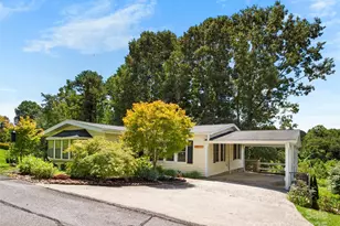 200 Cranbrook Cir, Hendersonville, NC 28792 - Photo 1